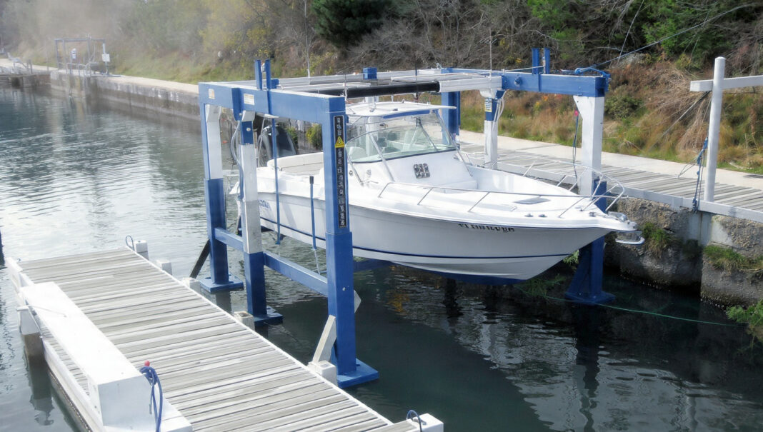 How Boat Lifts Protect Boats From Damage